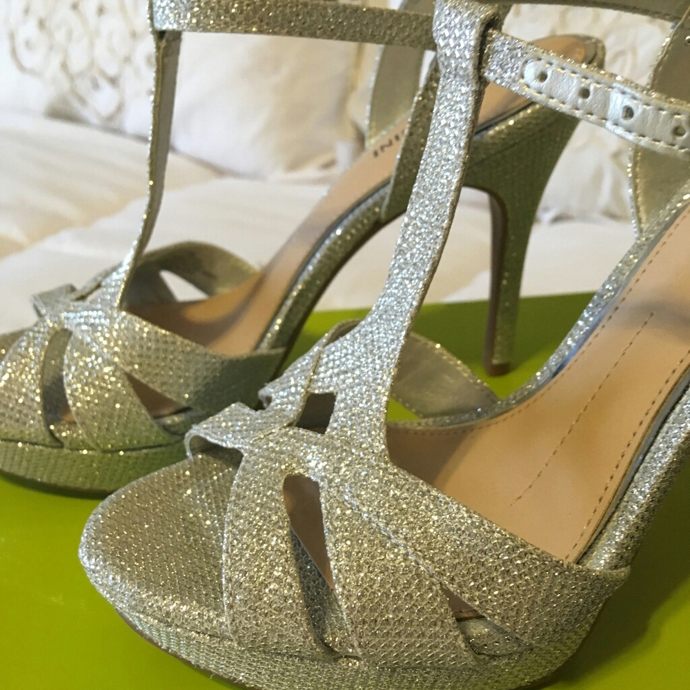 Stunning dressy heels